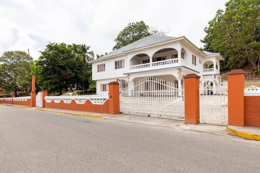 Apartment Shaw Park Gem Apt 12A Ocho Rios Jamaica